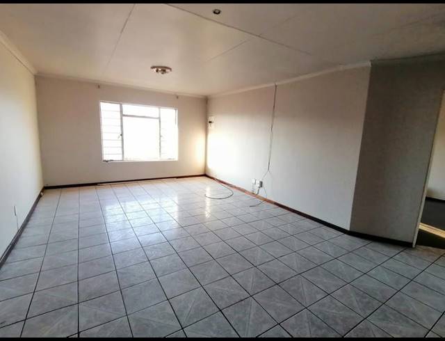 2 BEDROOM PROPERTY TO RENT IN SONNEVELD